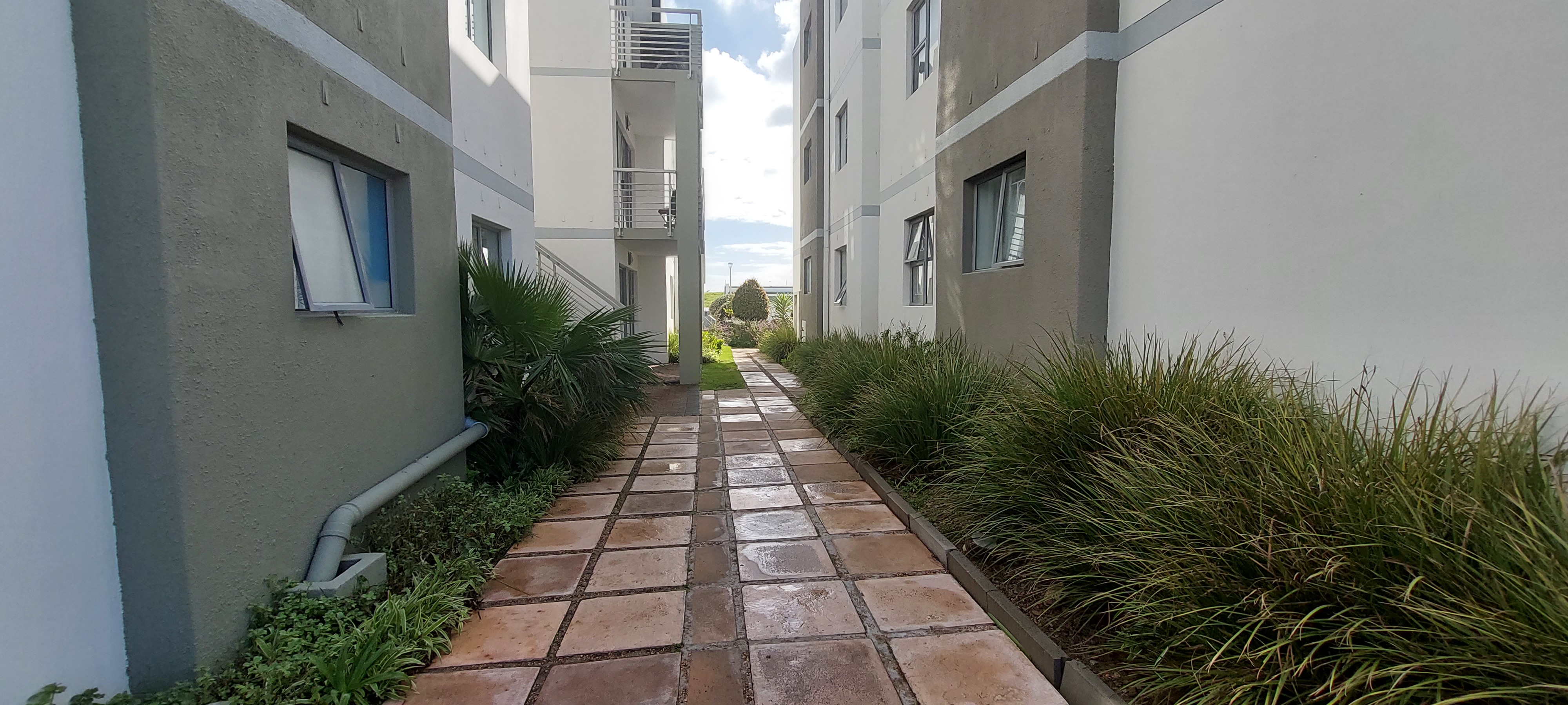 2 Bedroom Property for Sale in Gordons Bay Central Western Cape